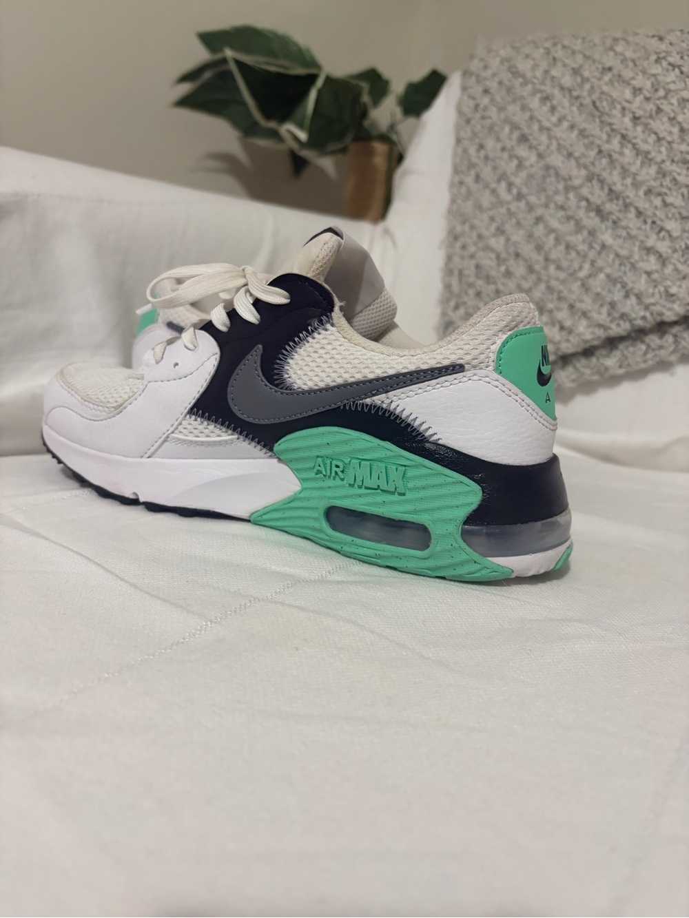 Nike White, Black & Mint Green Air Max Trainer